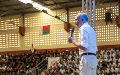 YLIAS AKBARALY INSPIRE PLUS DE 4000 ETUDIANTS A MAHAJANGA